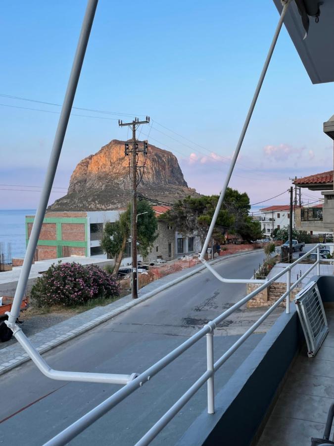 Гостевой дом Stone Ship View Монемвазия Экстерьер фото